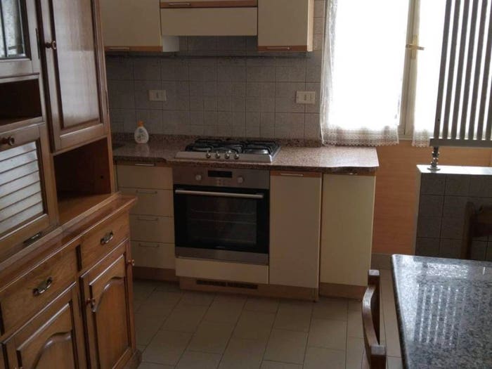Appartamento quadrilocale in vendita in Via Provinciale CarraraAvenza, Stadio Sant'Antonio Marasio, Carrara