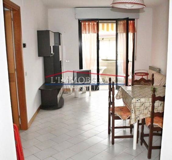 Appartamento trilocale in vendita in Via Gaetano Donizetti, Ronchi Poveromo, Massa