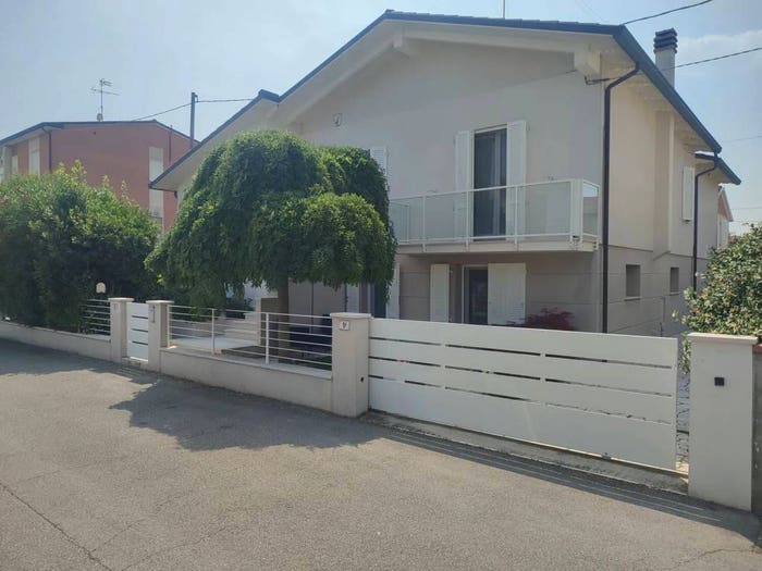 Casa con 6 locali in vendita in Centro, Bagnacavallo
