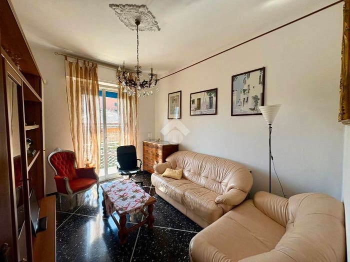 Appartamento quadrilocale in vendita in Via Cornigliano, Cornigliano, Genova