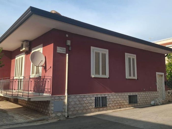 Casa trilocale in vendita in Via Roma, Curti