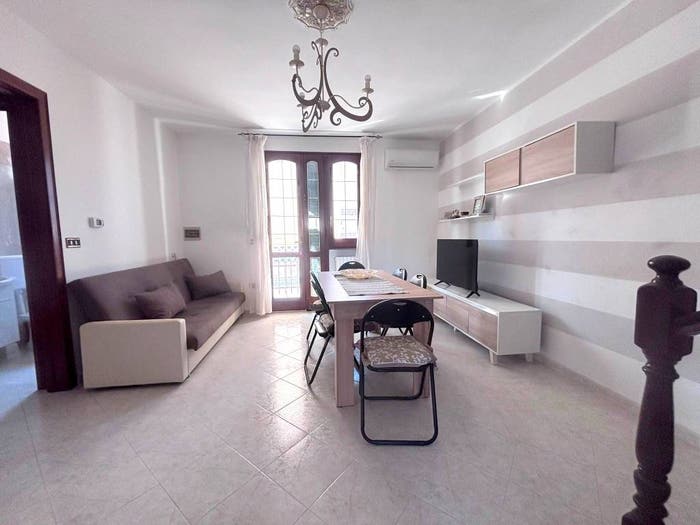 Casa con 6 locali in vendita in Via Benigno Zaccagnini, Centro, Andrano