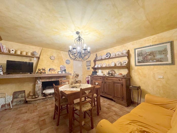 Casa quadrilocale in vendita in Via dei Tardoni, Camaiore Paese, Camaiore