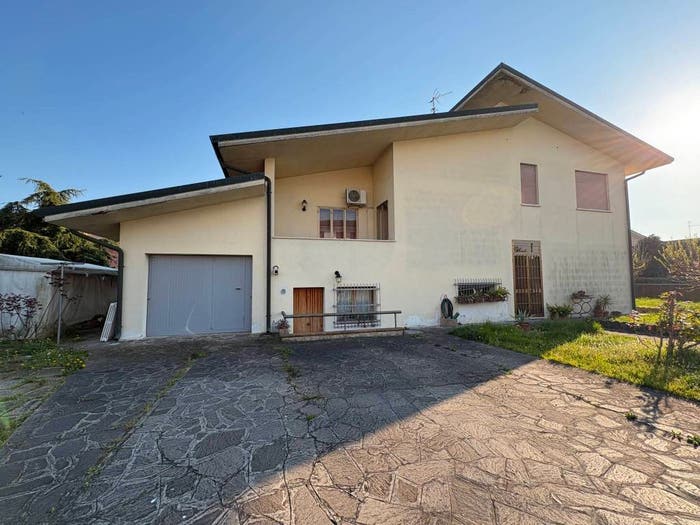 Casa con 6 locali in vendita in Centro, Legnago