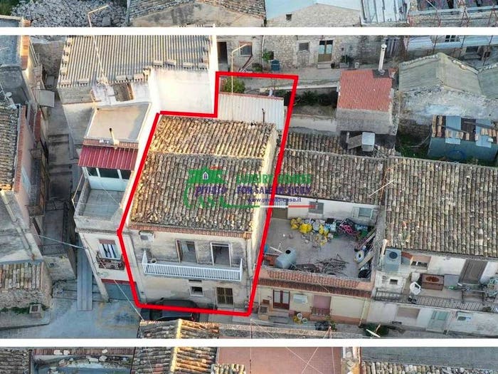 Casa con 6 locali in vendita in Vico Saverio Puglisi, Modica Bassa, Modica