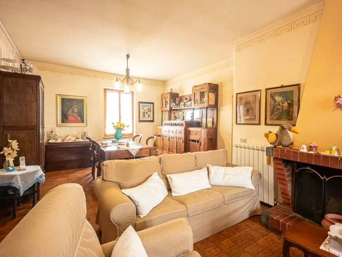 Casa con 5 locali in vendita in Piazza Giuseppe Mazzini, Centro, Chiesina Uzzanese