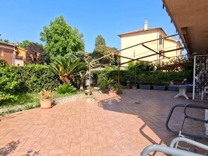 Appartamento trilocale in vendita in Via Stati Uniti d'America, Centro, Genzano di Roma