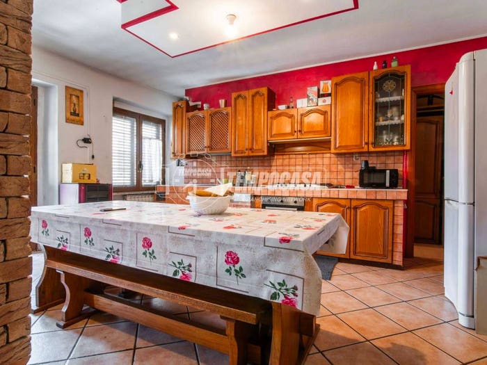 Appartamento trilocale in vendita in Via Cesare Battisti, Bulgarograsso