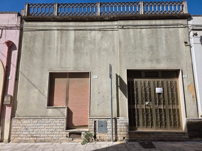 Casa con 5 locali in vendita in via tenete Angelo Pedaci, PresicceAcquarica