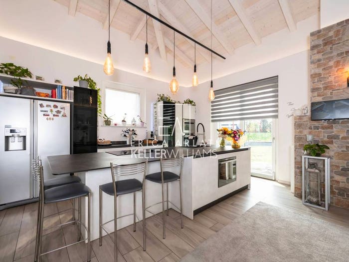 Casa trilocale in vendita in Via Italia, Centro, Appiano Gentile
