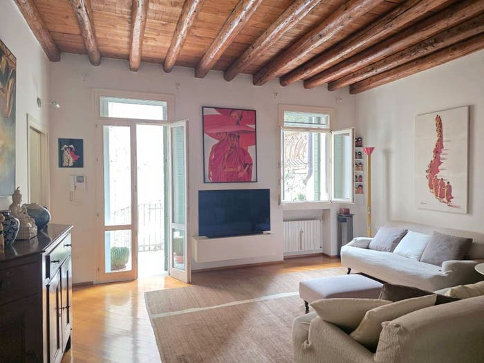 Appartamento trilocale in vendita in Via Santa Chiara, Santo, Padova