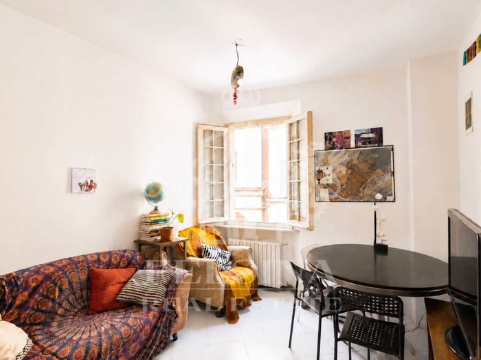 Appartamento quadrilocale in vendita in Via San Vitale, Centro Storico, Bologna