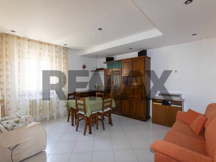 Appartamento con 6 locali in vendita in Via Castelfidardo, Gallodoro Prato, Jesi