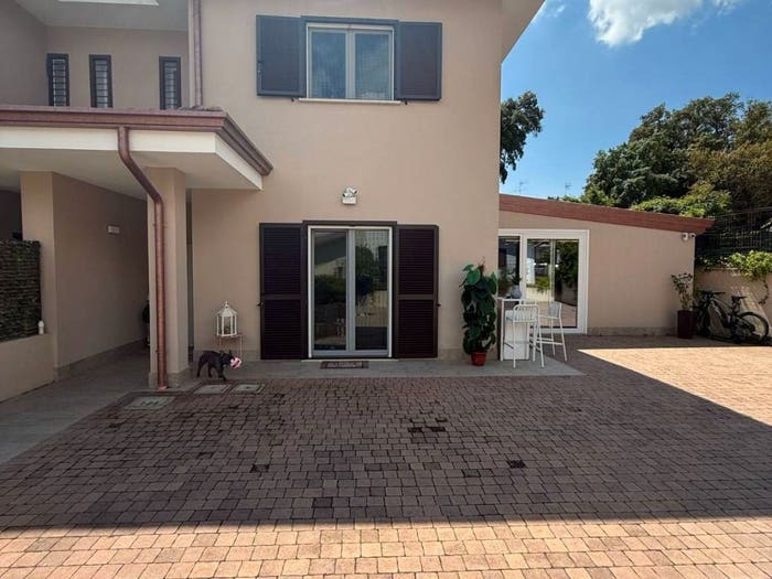 Casa con 5 locali in vendita in Via dei Lecci, Centro, Cisterna di Latina