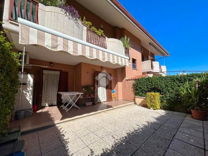 Appartamento trilocale in vendita in VIA CASILINA, Laghetto, Monte Compatri