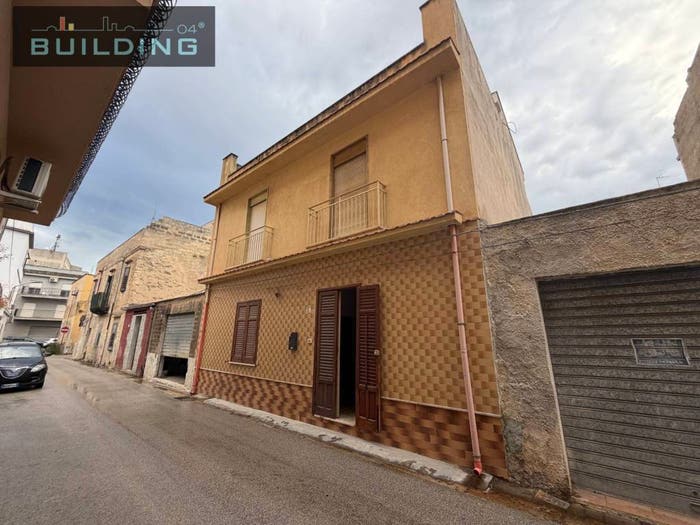 Casa con 6 locali in vendita in Via Trieste, Centro, Castelvetrano