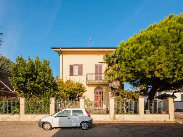 Appartamento con 5 locali in vendita in Via Luigi Mercantini, Abbiategrasso