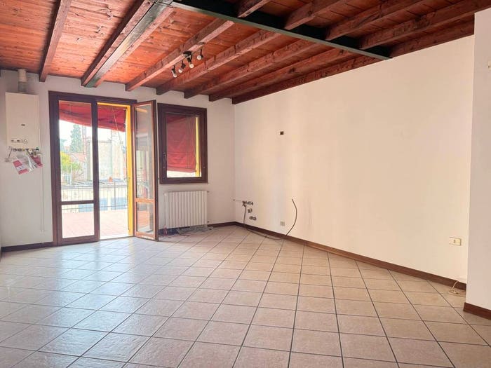 Casa bilocale in vendita in Via Chiesa, San Martino, Ferrara