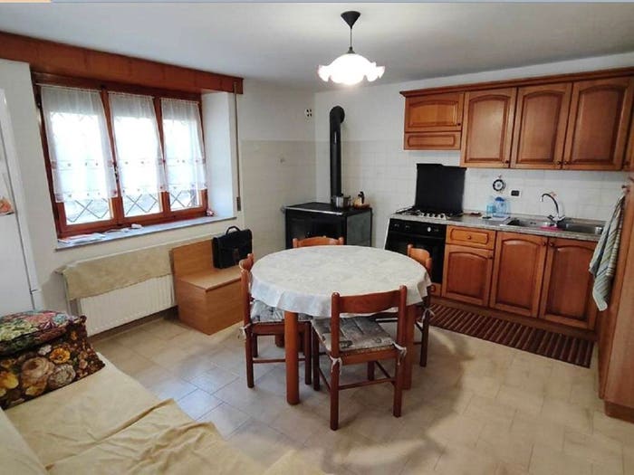 Casa con 6 locali in vendita in Frazione Avaglio, Avaglio, Lauco