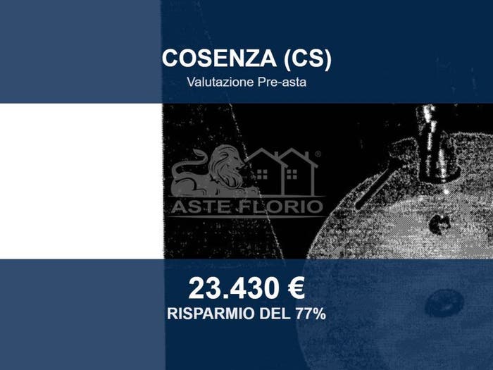 Appartamento con 5 locali in vendita in Via Pirro Schettini, Centro Storico Serra Soprana, Cosenza
