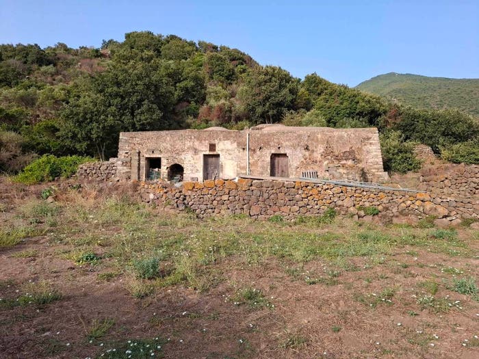 Casa quadrilocale in vendita in Via Sant'Antonio di Muegen, Pantelleria