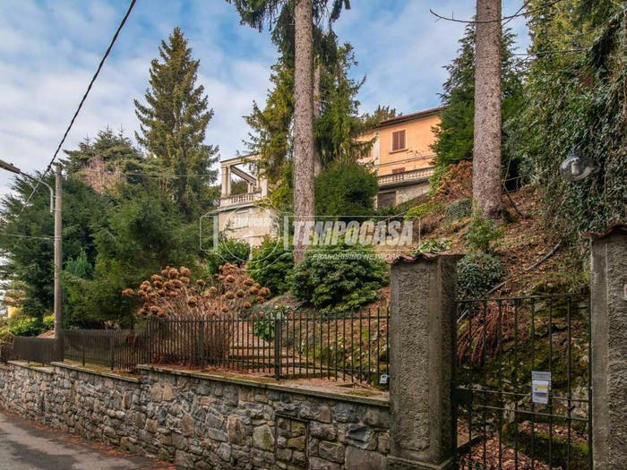 Casa con 6 locali in vendita in Via alle Colme, Brunate
