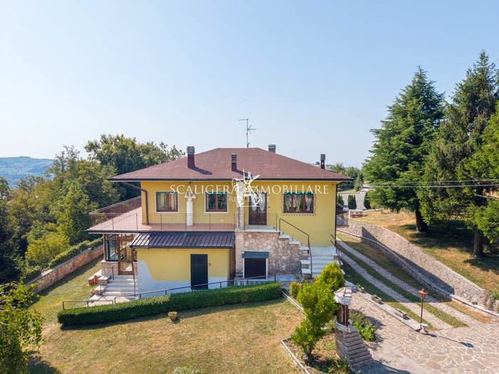 Casa con 6 locali in vendita in Villaggio Prealpino, Corbiolo, Bosco Chiesanuova
