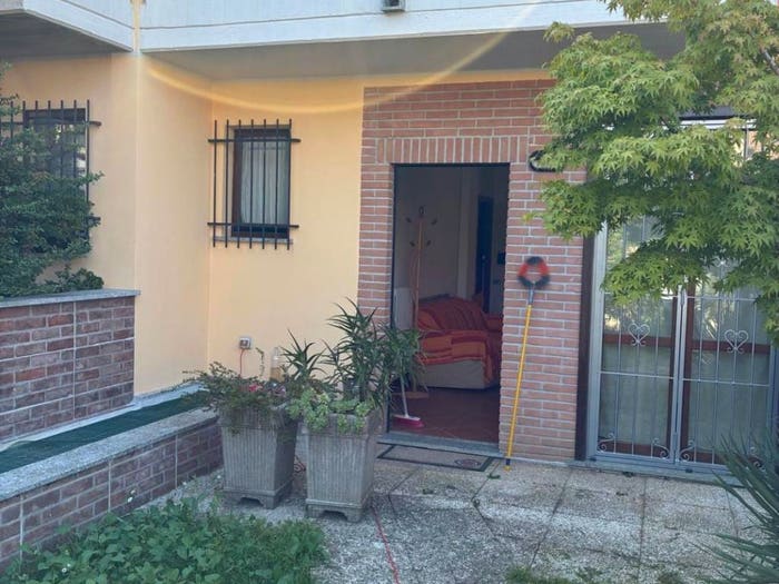 Casa trilocale in vendita in Via John Fitzgerald Kennedy, Centro, Robecchetto con Induno