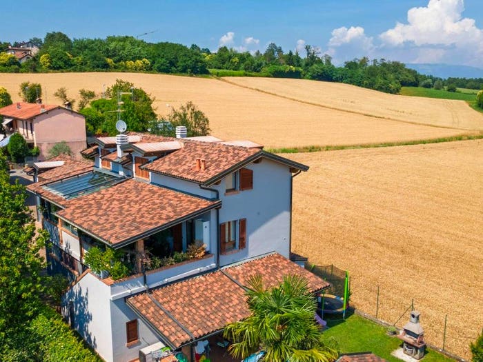 Appartamento quadrilocale in vendita in Cascina Valmora, Mongorio Tre Case, Usmate Velate
