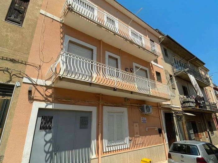 Casa con 6 locali in vendita in Campobello di Licata