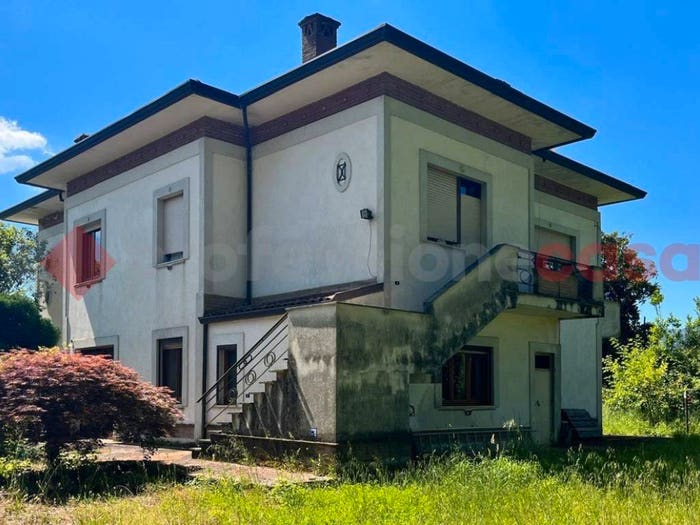 Casa con 6 locali in vendita in Via Panaccioni, Cassino