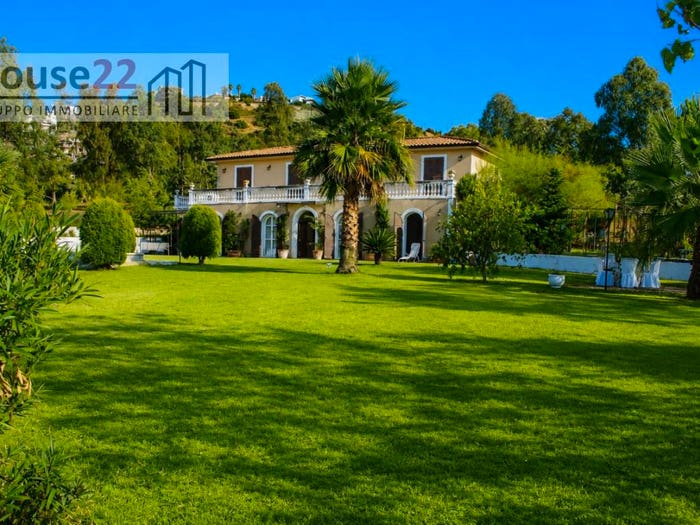 Casa con 5 locali in vendita in CONTRADA TUCCIARELLA, Centro, Furnari
