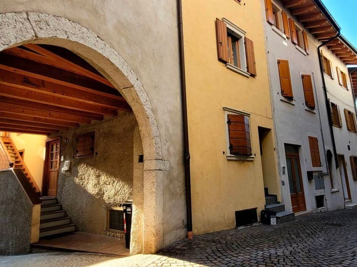 Appartamento bilocale in vendita in Via Giosuè Carducci, Besenello