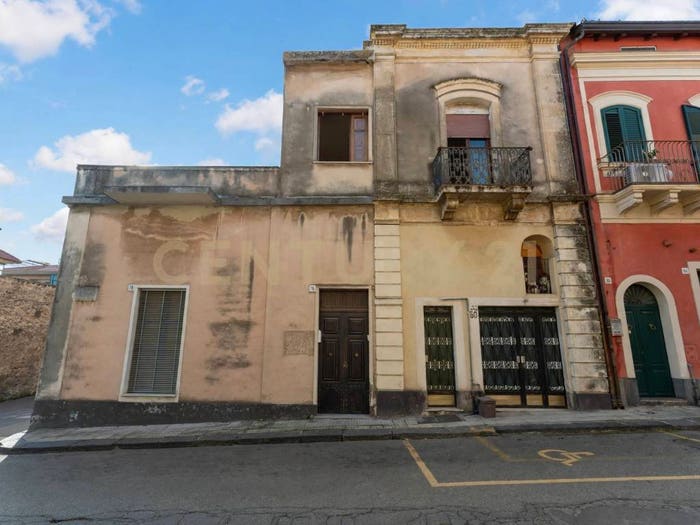 Casa quadrilocale in vendita in VIA ETNA, Centro, Riposto