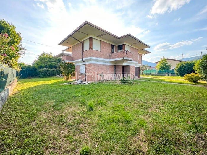 Casa con 6 locali in vendita in Via Dolomiti, Centro, Bassano del Grappa