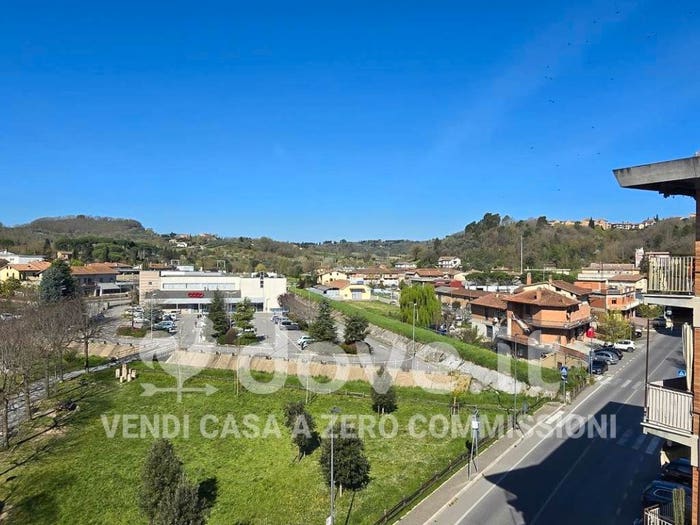 Appartamento trilocale in vendita in Via Oslavia, Chiusi Scalo, Chiusi
