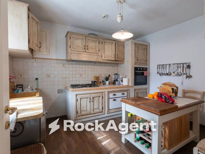 Casa con 5 locali in vendita in Via della Quercia a, Massarosa Paese, Massarosa