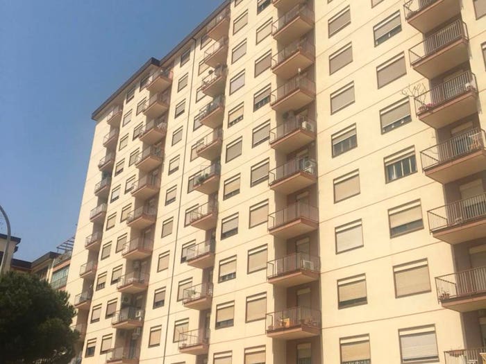 Appartamento quadrilocale in vendita in Via Calogero Nicastro, Montegrappa, Palermo
