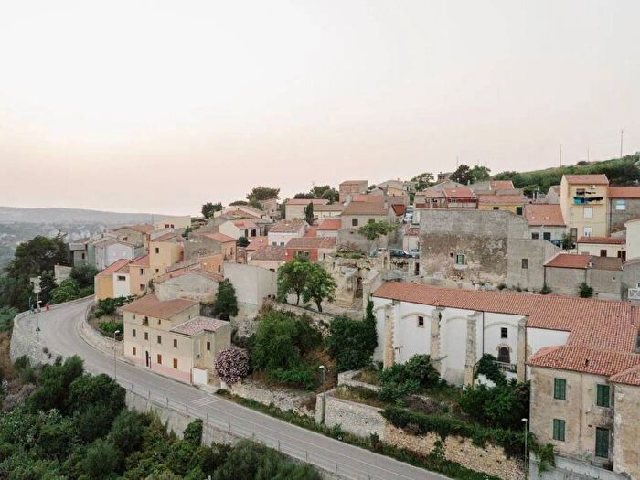 Casa bilocale in vendita in Piazza Santa Vittoria SNC, Santa Vittoria, Osilo
