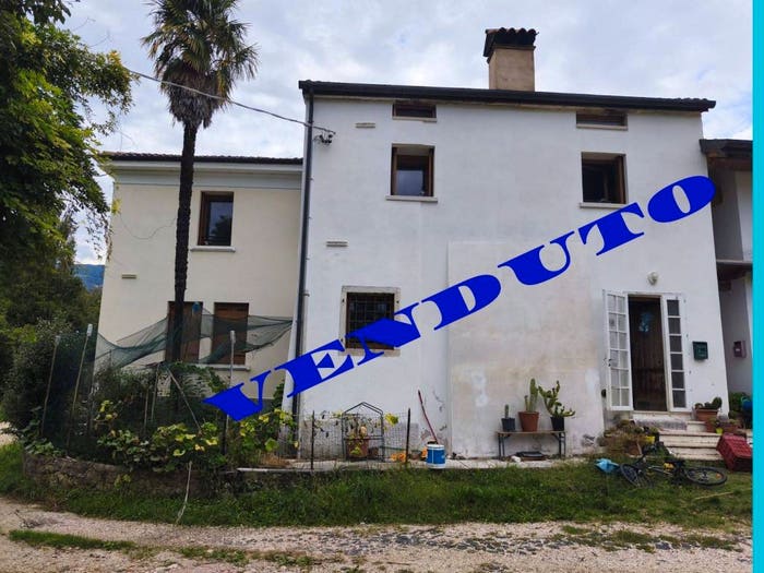 Appartamento trilocale in vendita in Via VALDELLETTE, Lugo di Vicenza