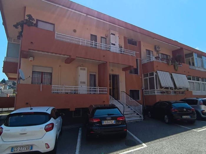 Casa quadrilocale in vendita in Via Molise, Santa Maria, Catanzaro