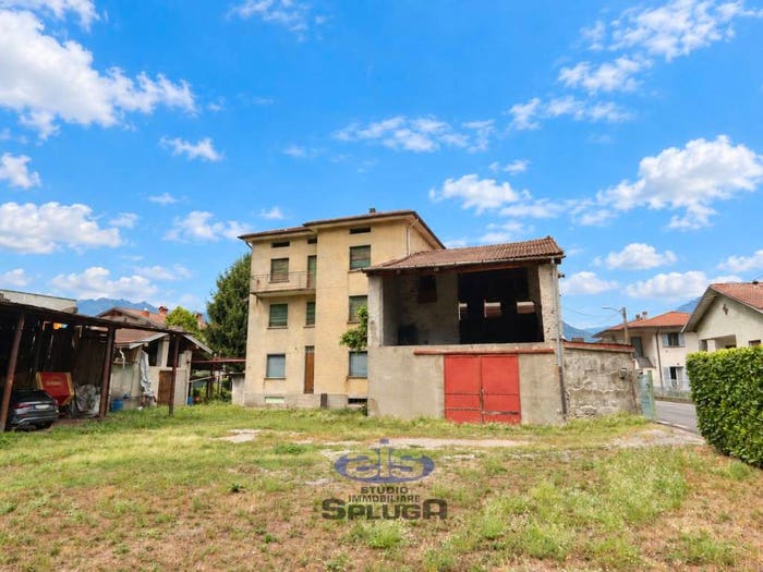 Casa con 6 locali in vendita in Via Alessandro Volta, Centro, Piantedo