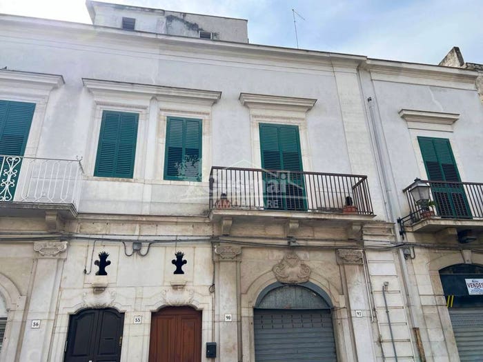 Appartamento con 5 locali in vendita in Via Annunziata, Monticelli Croci, Andria