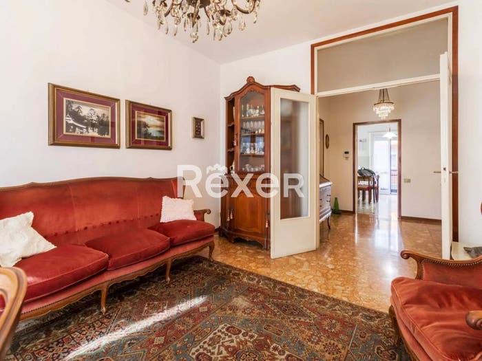 Appartamento trilocale in vendita in Via giulio belinzaghi n, Farini, Milano