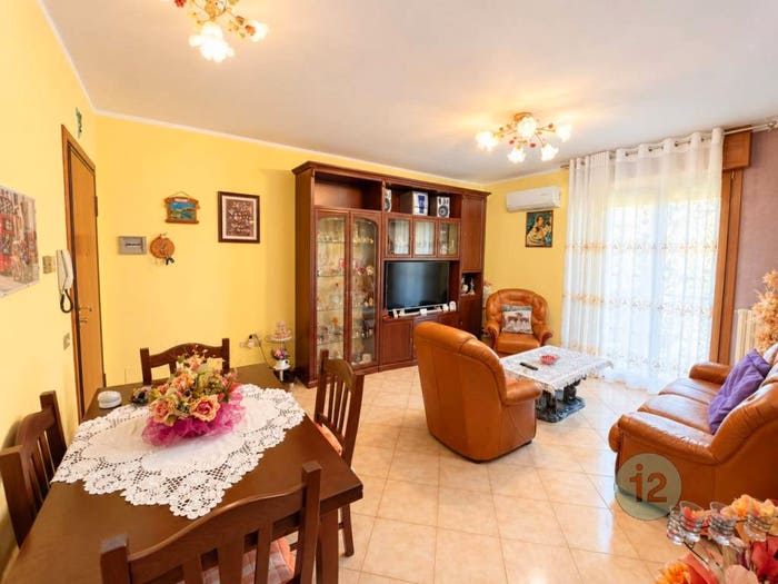 Appartamento trilocale in vendita in Via Antonio Vivaldi, Centro, Concordia sulla Secchia