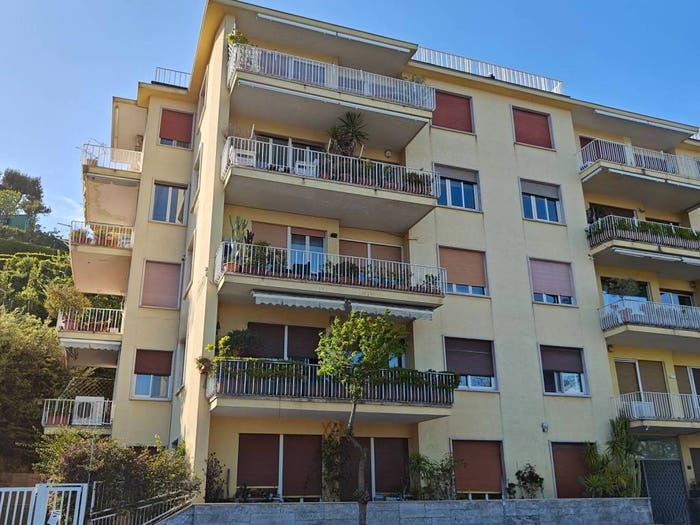 Appartamento con 6 locali in vendita in Via Francesco Petrarca, Posillipo, Napoli