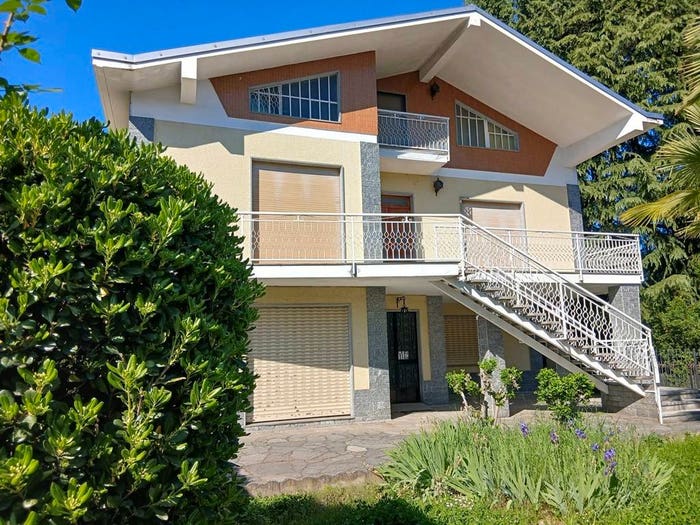 Casa con 6 locali in vendita in Via Cristoforo Colombo, Cavagnolo