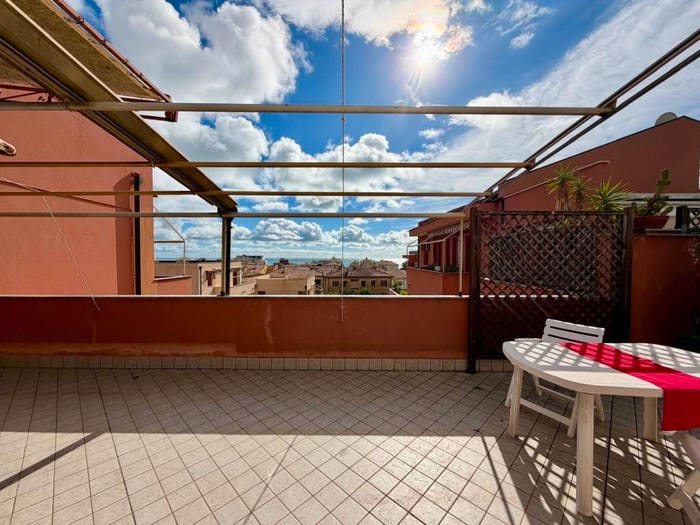 Casa con 5 locali in vendita in Via Leon Battista Alberti, Centro, Pietra Ligure