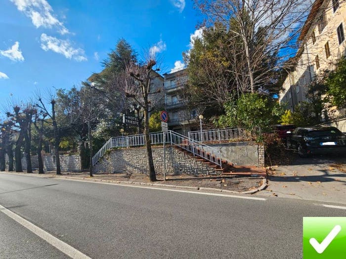 Casa con 6 locali in vendita in Centro, Chianciano Terme