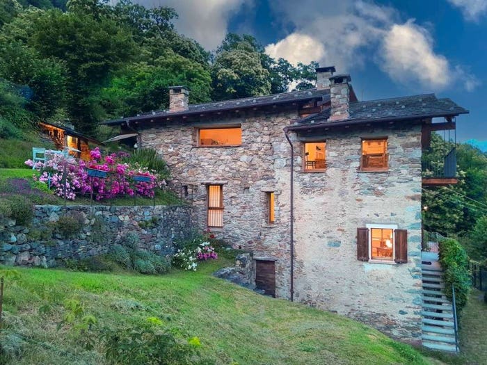 Casa con 5 locali in vendita in via Mortirolo, Castionetto, Chiuro